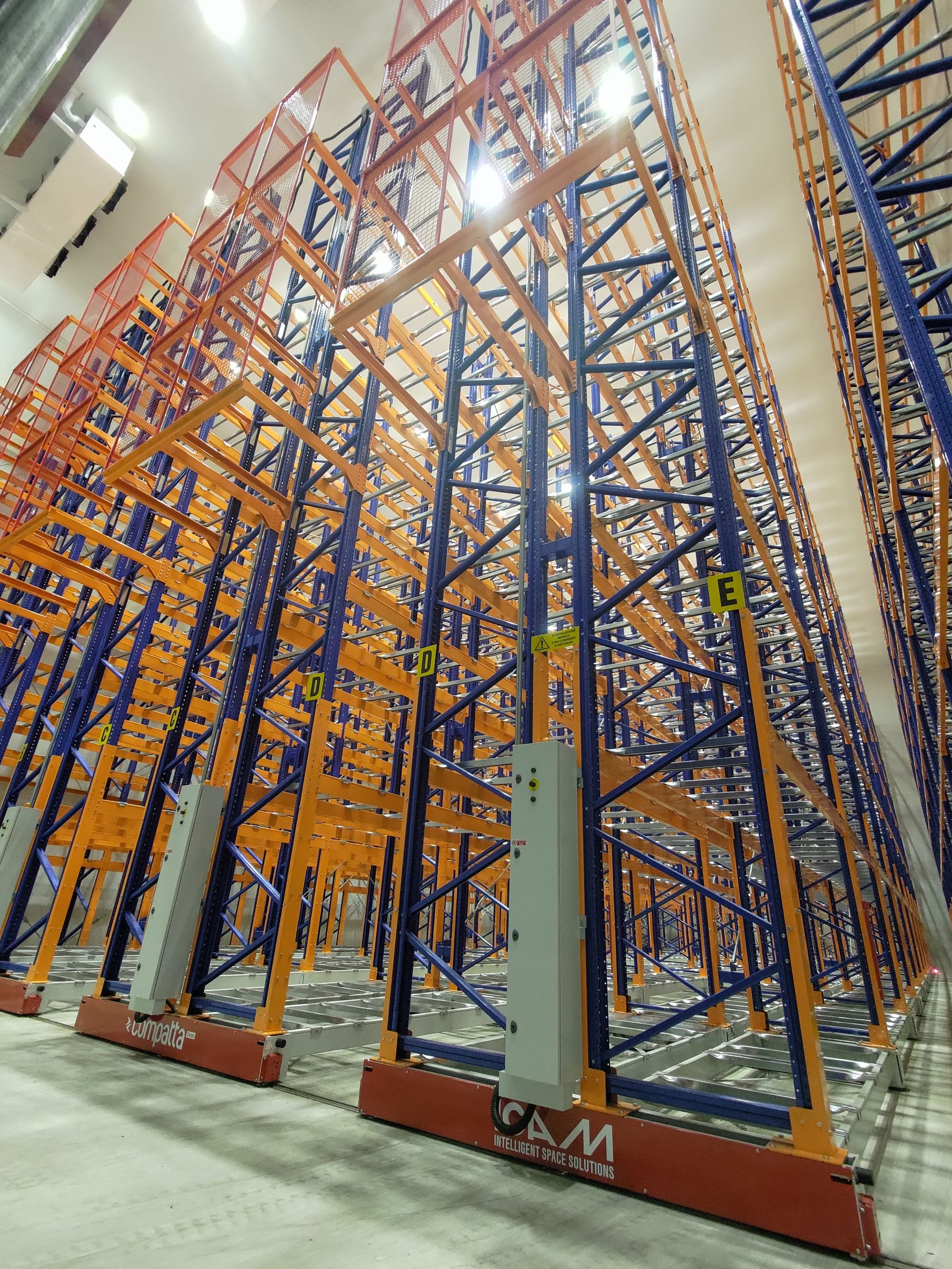 義大利 ICAM 移動式貨架